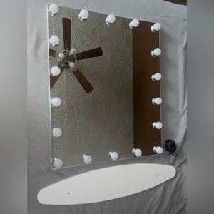 Vanity mirror